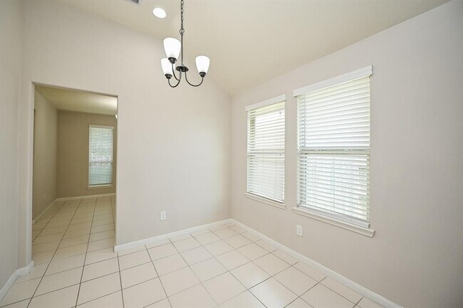 Building Photo - 18707 Majestic Vista Ln