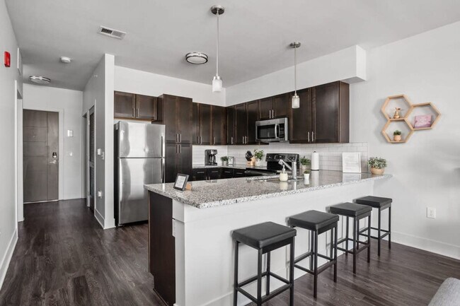 Building Photo - 8506 Westfield Blvd