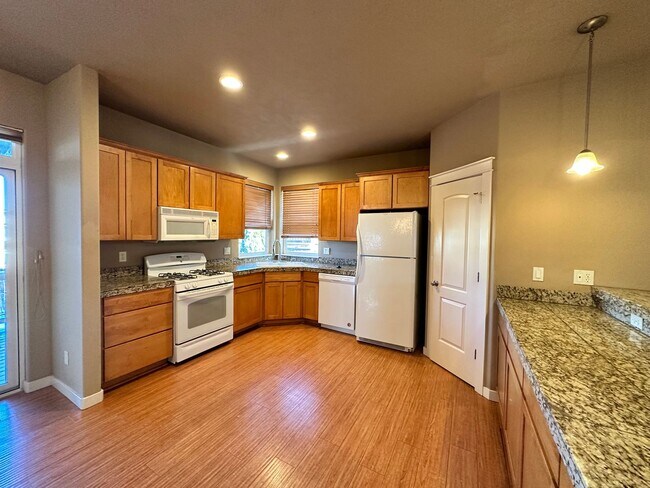 Building Photo - SPACIOUS SINGLE FAMILY HOME LOCATED IN SW REDMOND!