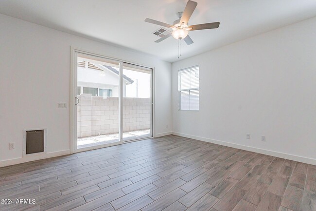 Building Photo - 5544 S Dillon