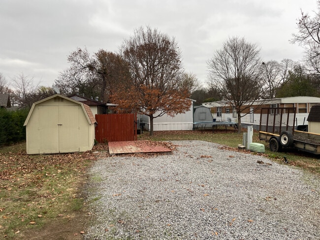 Building Photo - W-7 MHP #18