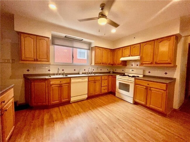 Building Photo - 6306 Burchfield Ave