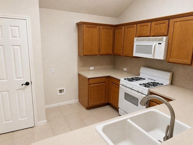 Building Photo - 2206 Bakers Way