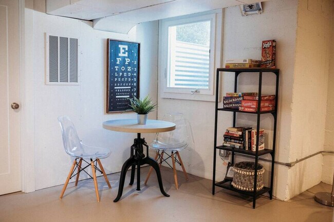 Building Photo - 4401 NW Columbia St