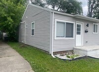 Building Photo - Completely Renovated 3-Bedroom Ranch with Modern Finishes & Spacious Open Kitchen