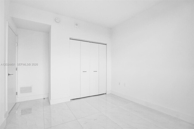 Building Photo - 301 Altara Ave