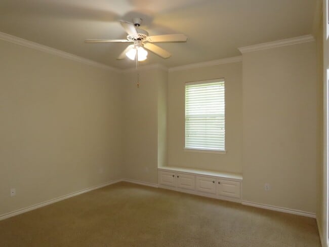Building Photo - Chapel Hill ISD- Newly Update 3 Bedroom 2 ...