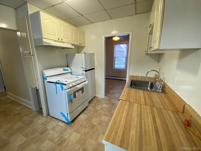 Building Photo - 6 Tor Ave