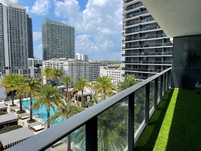 Building Photo - 801 S Miami Ave