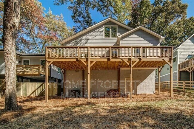 Building Photo - 1058 White Oak Ave SW