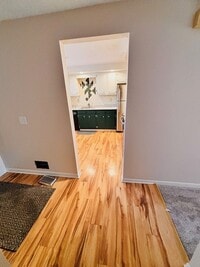 Building Photo - 25 Willowick Dr