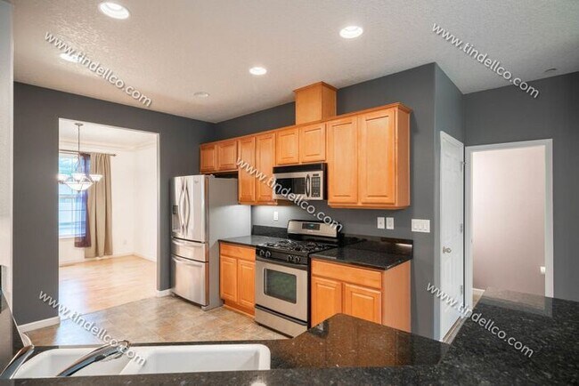 Building Photo - Bright & Elegant 3-Bedroom w/ Study and En...