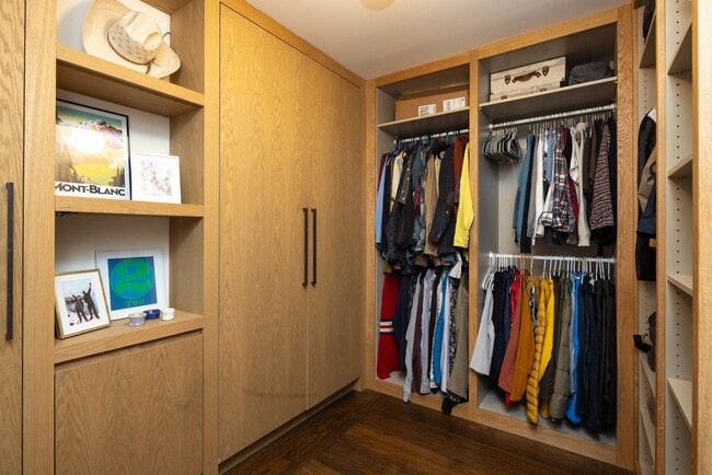 Building Photo - Soul of The old Bozeman with the conveniences of modern design with flexible lease dates