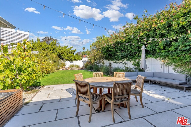 Building Photo - 6283 Commodore Sloat Dr