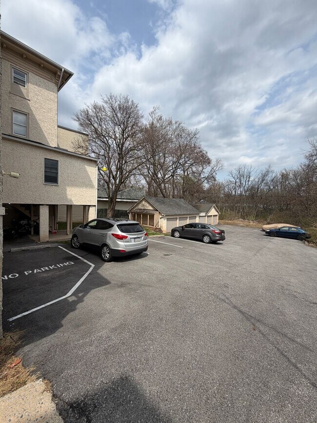 Building Photo - 49 N Main St