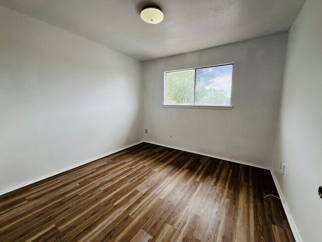 Building Photo - 6981 Chasewood Dr