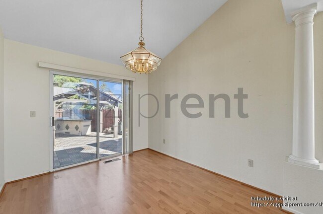 Building Photo - 14 Cider Mill Ct