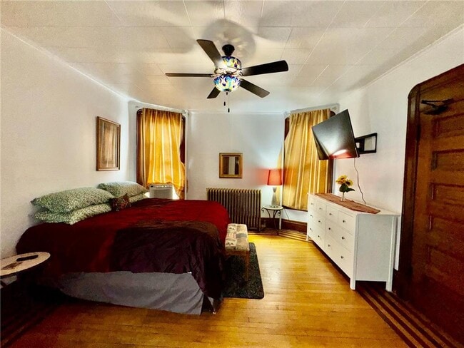 Building Photo - 1464 W Minnehaha Ave