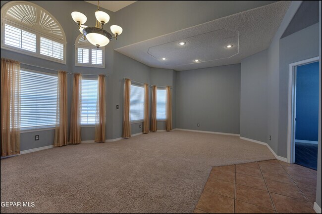 Building Photo - 6300 Franklin Vista Dr