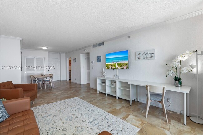 Building Photo - 2501 S Ocean Dr