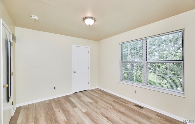 Building Photo - 61 Woodlake Ct