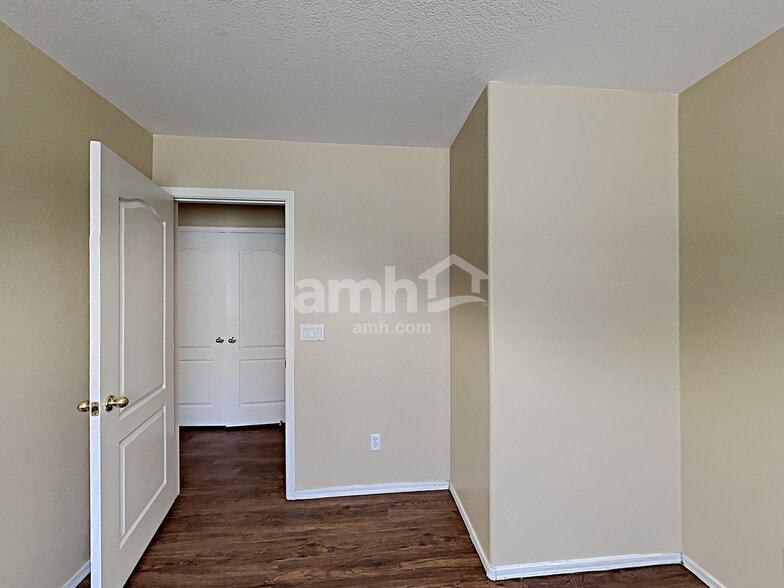 Building Photo - 6426 E Mary Dr