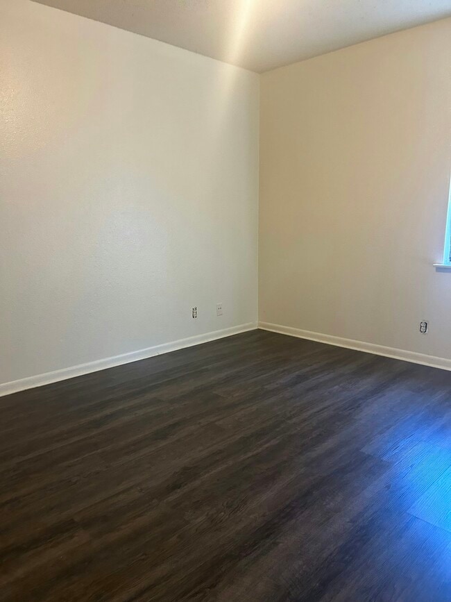 Building Photo - 1506 N 3rd St