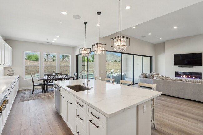 Building Photo - 57825 Stone Creek Trail W