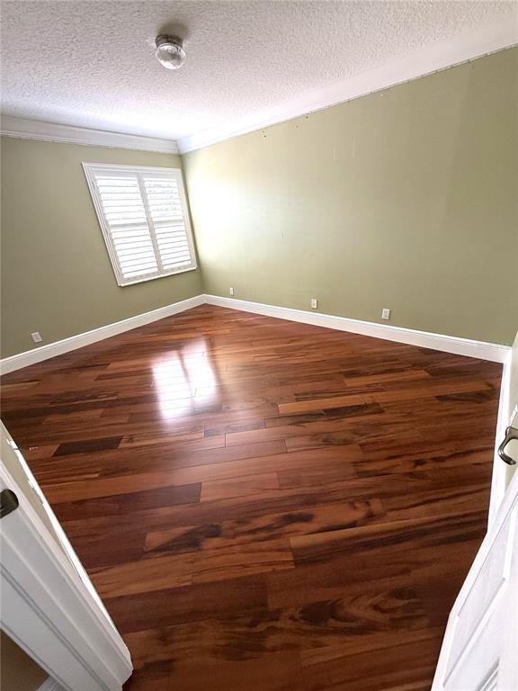 Building Photo - 3865 NW Deer Oak Dr