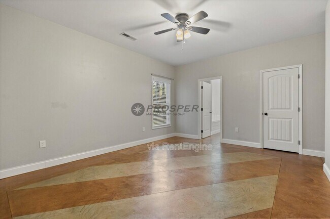 Building Photo - 110 Raeburn Way