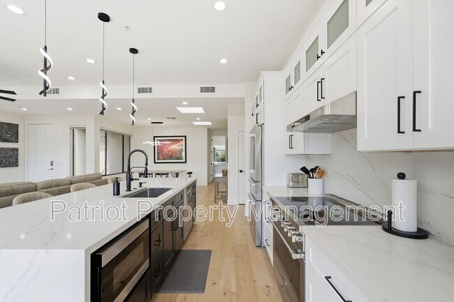 Building Photo - 8989 N Gainey Center Dr