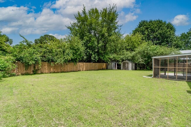 Building Photo - 2916 Knight Rd