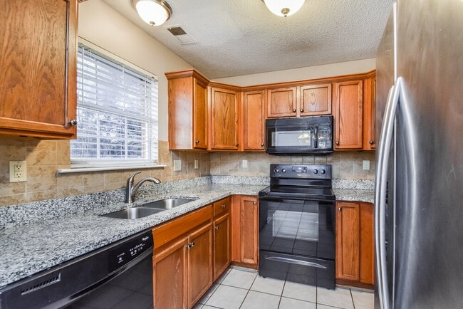 Building Photo - 4483 Shadow Glen Cove