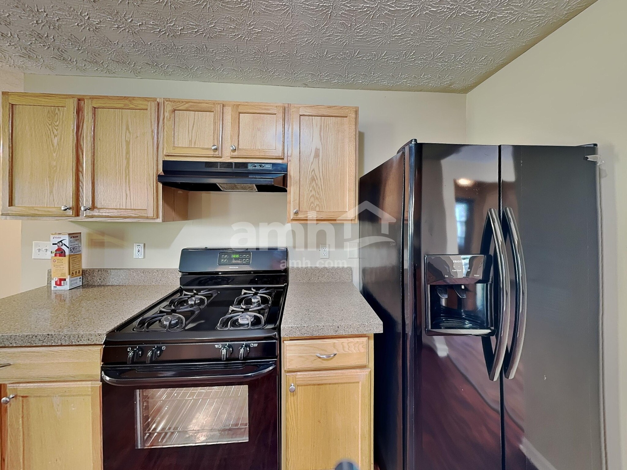 Building Photo - 2207 Lazy Days Rd