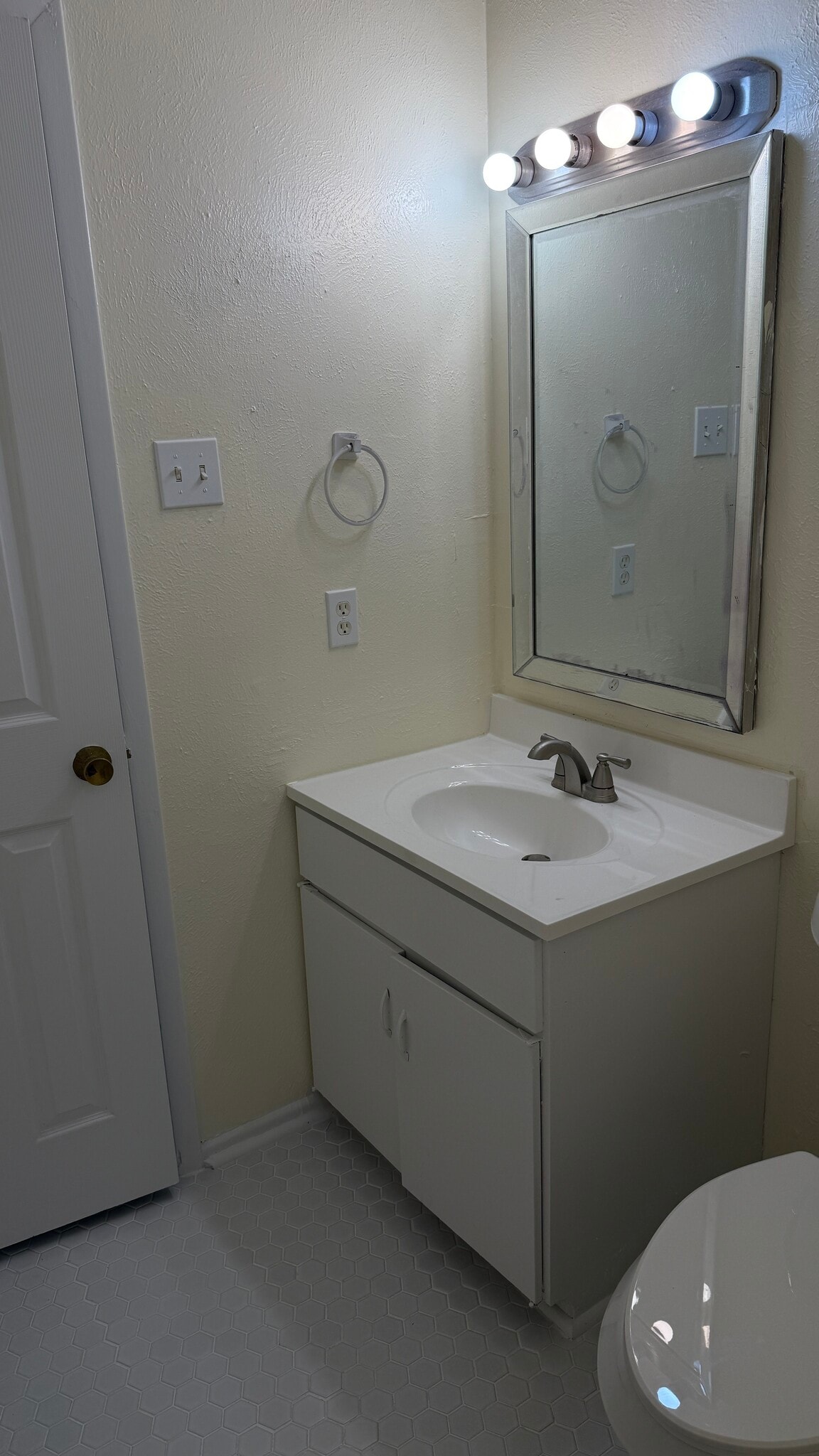 Half Bath - 306 Rita Dr