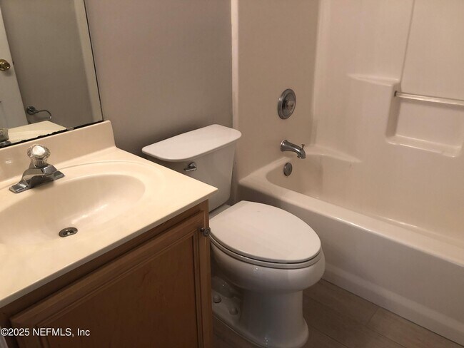 Building Photo - 12857 Chets Creek Dr N