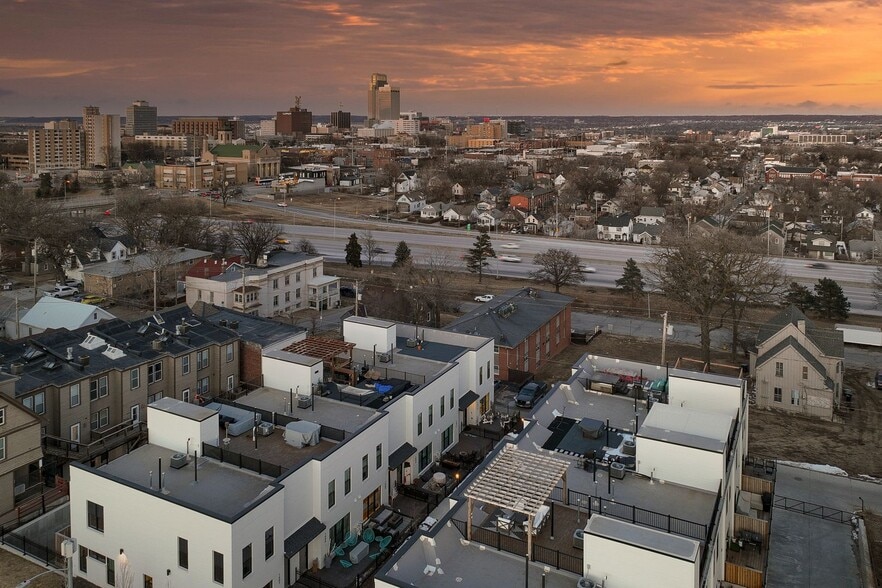 Rooftop Balcony with view of the City - 1013 Park Ave