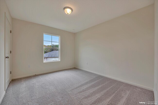 Building Photo - 45081 Red Brick Dr