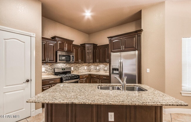 Building Photo - 3654 Almond Beach Dr