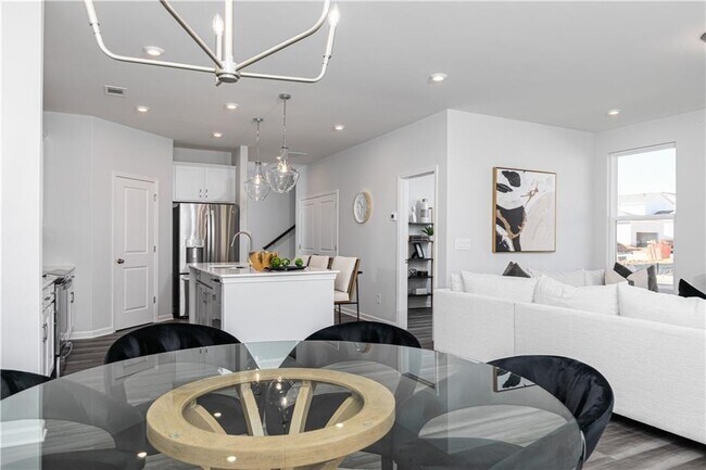 Building Photo - 3085 Cambridge Ml St