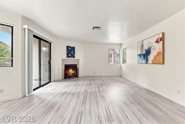 Building Photo - 5042 S Rainbow Blvd
