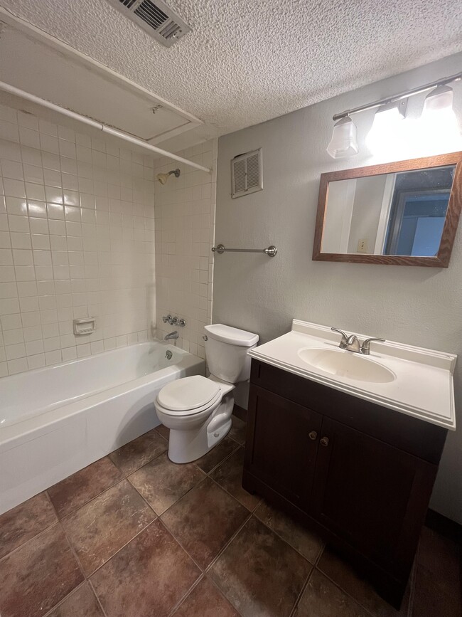 Building Photo - 6774 Enchanted Oak Pl