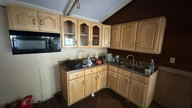 Building Photo - STE GENEVIEVE - Private Cottage with Lake ...