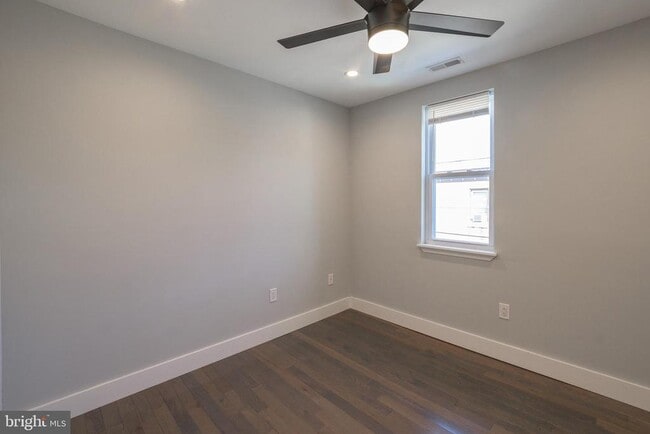 Building Photo - 2106 Manton St