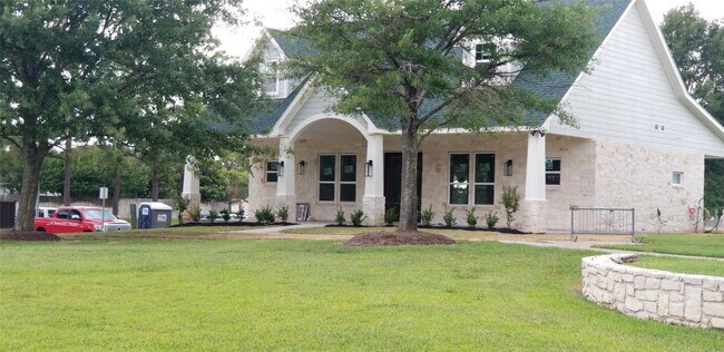 Building Photo - 8906 Aberdeen Park Dr