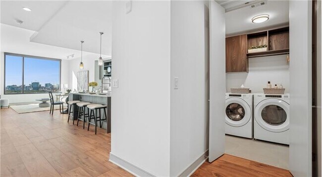 Building Photo - 3410 Yoakum Blvd