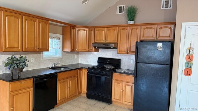 Building Photo - 87-30 Commonwealth Blvd