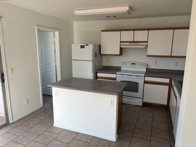 Building Photo - Updated 3BR Corner Lot Home w/ Washer & Dryer + Spacious Layout – Move-In Ready!