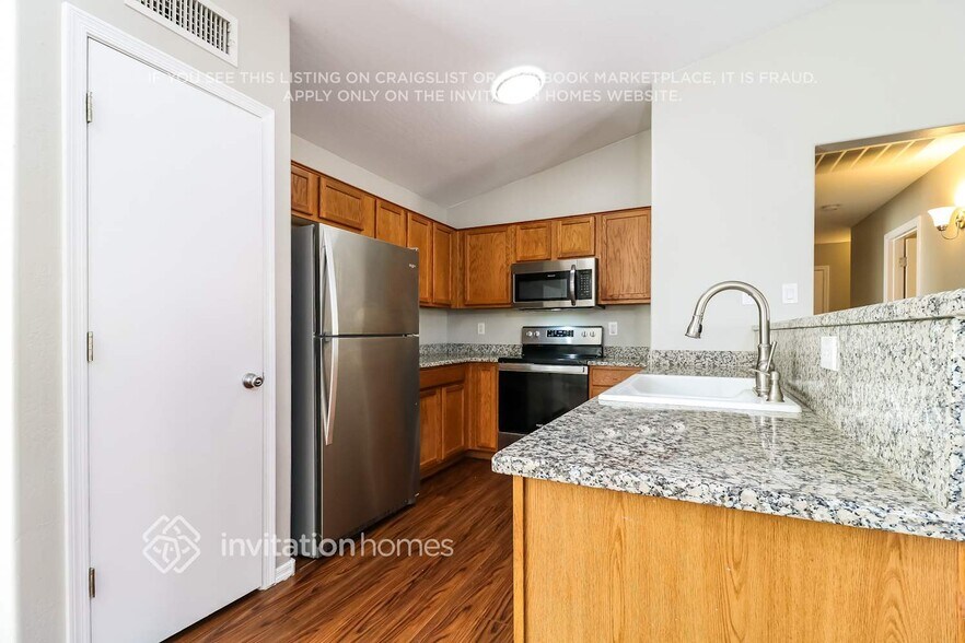 Building Photo - 14113 N 126th Ave