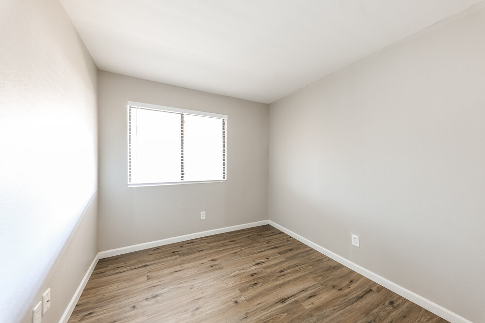 Building Photo - 8601 W Elm St